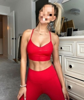 Елена, 23 года, 2 размер груди